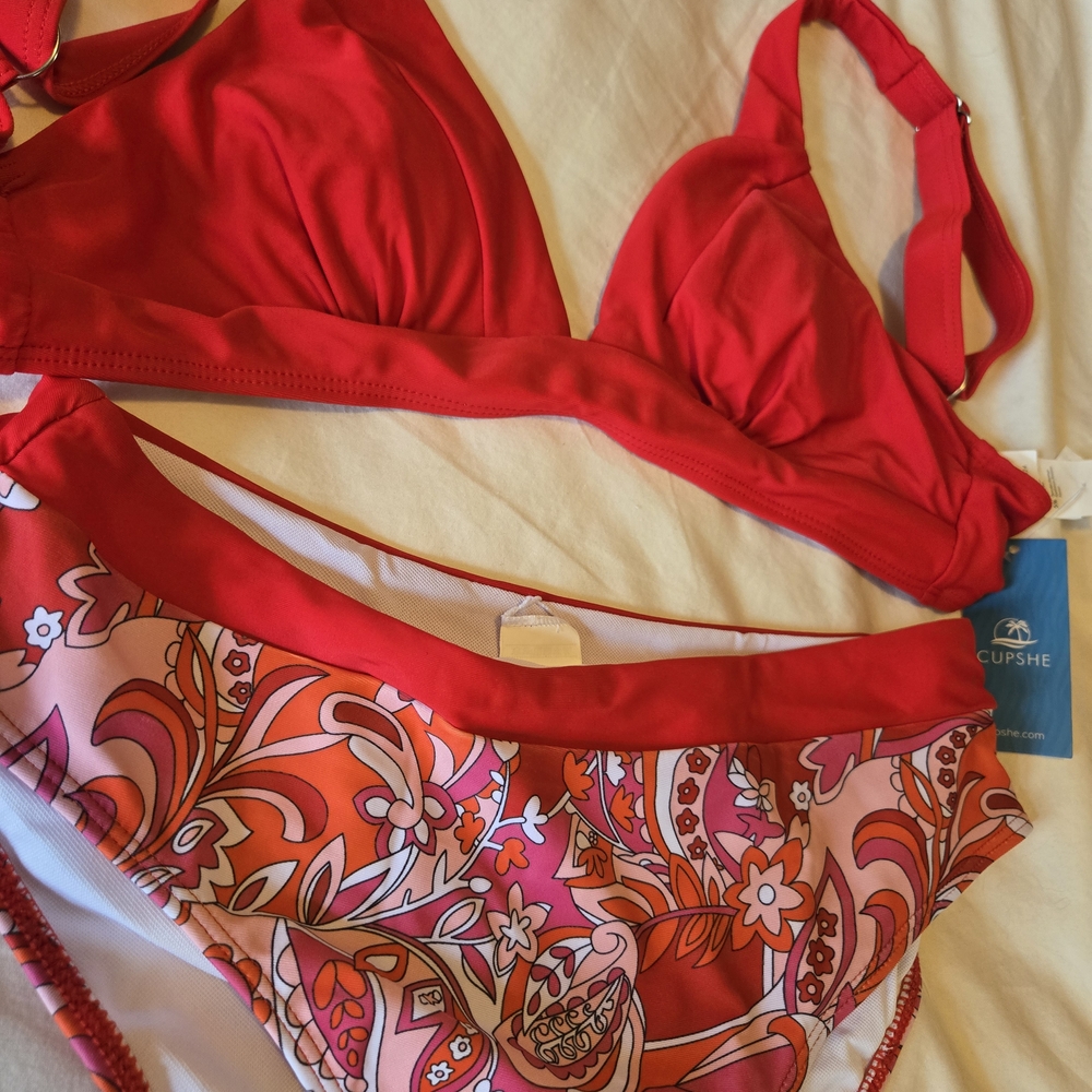 Cupshe Red and Pink Bikini Set